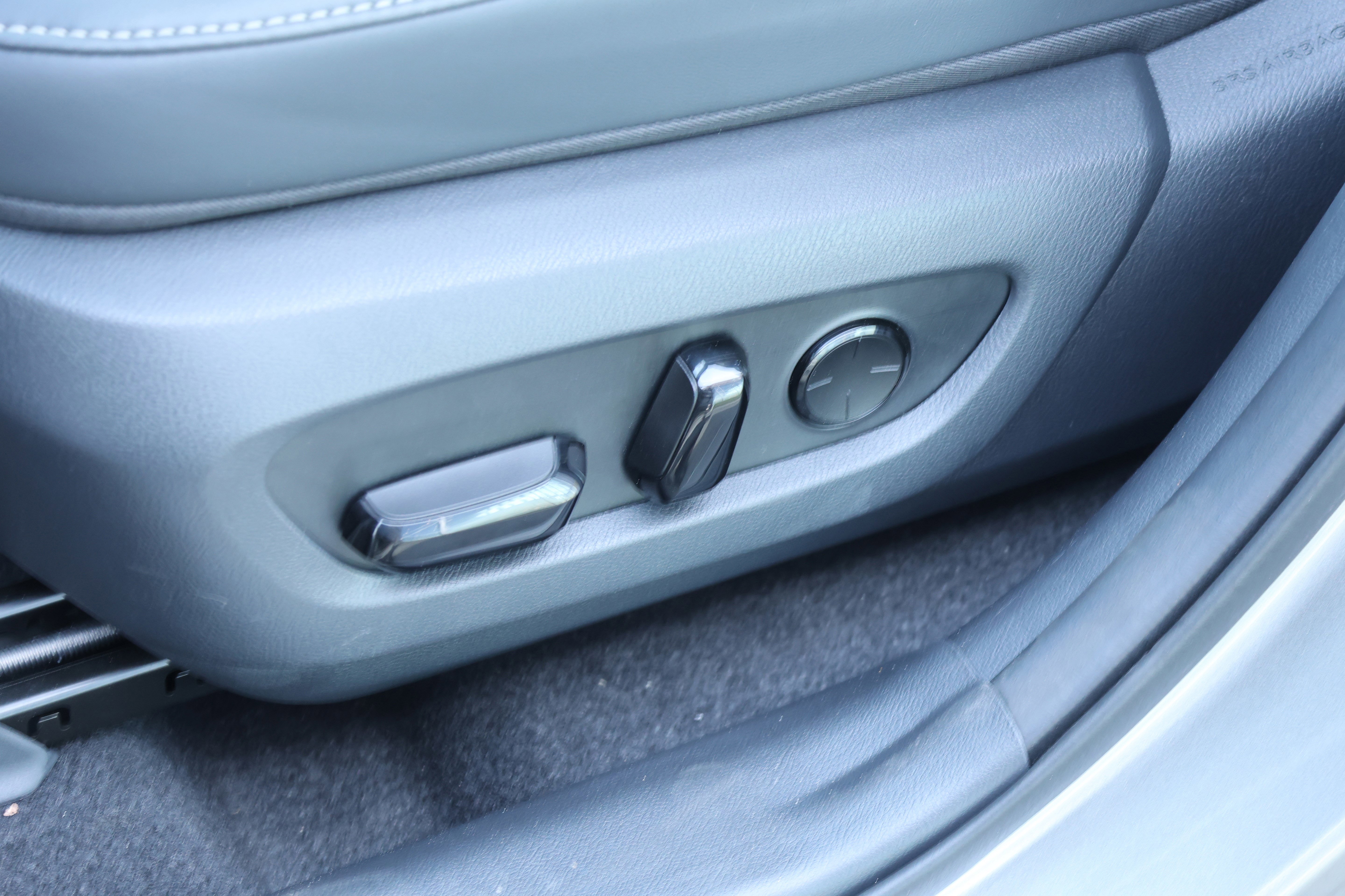 Certified 2025 Lexus NX 450h+ AWD w/ Luxury Package image 37