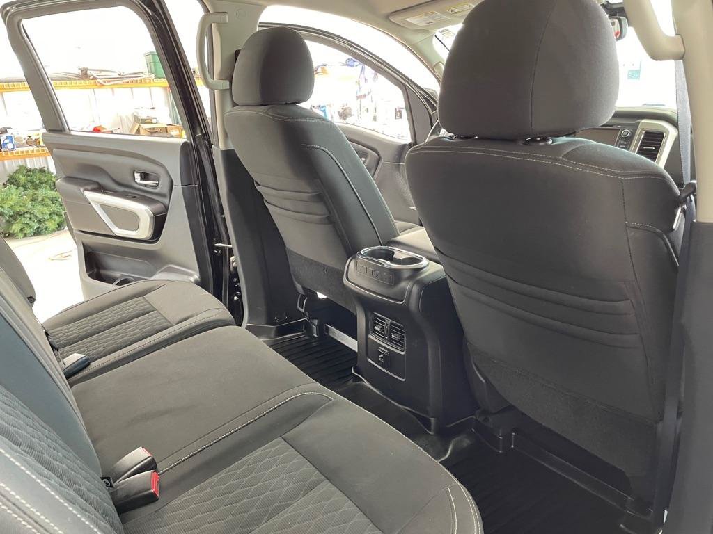 Used 2017 Nissan Titan SV AWD/4WD image 18