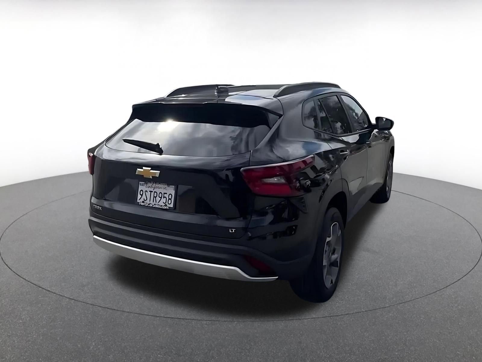 Used 2025 Chevrolet Trax LT image 14