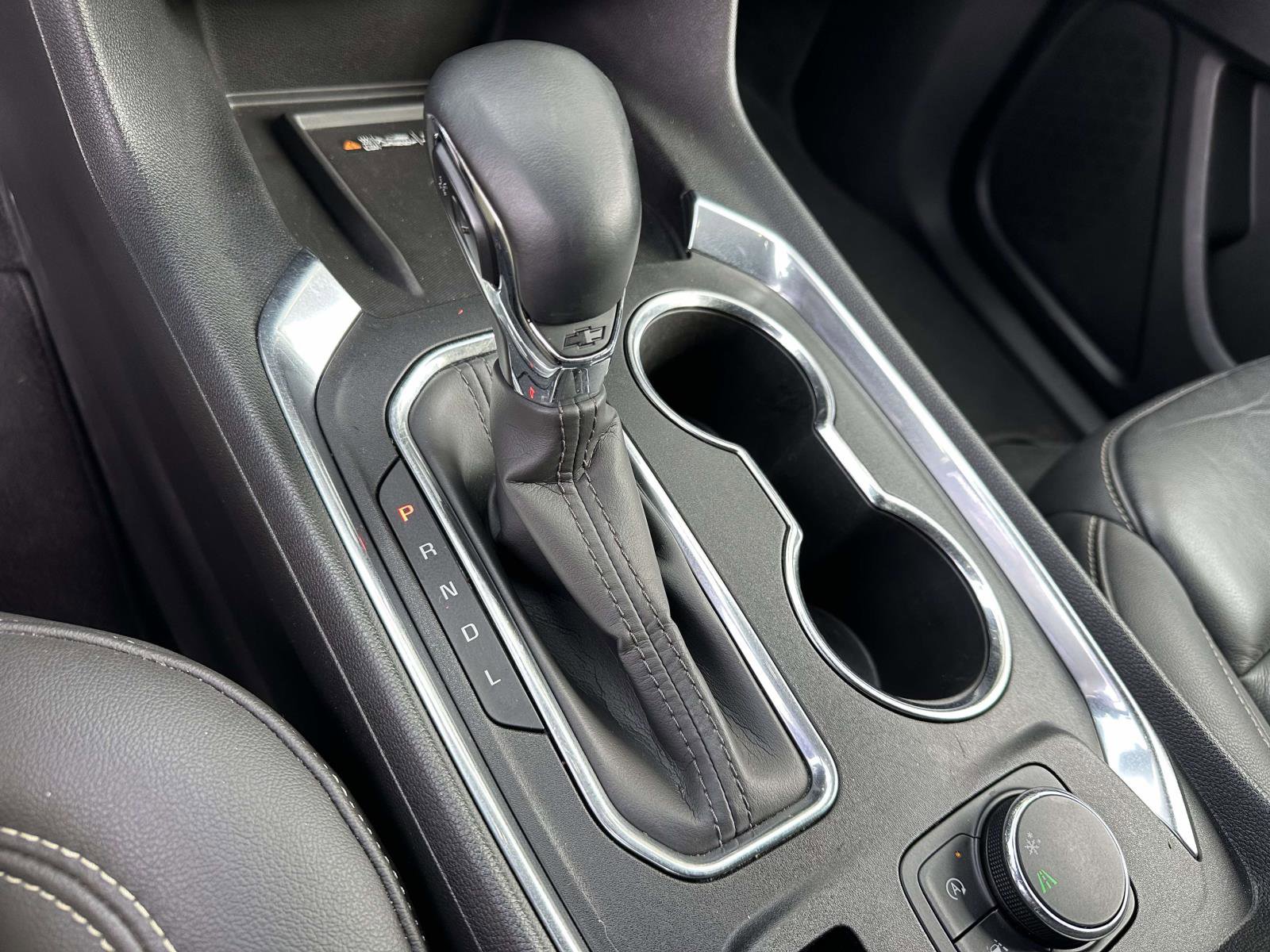 Used 2023 Chevrolet Traverse LT image 32