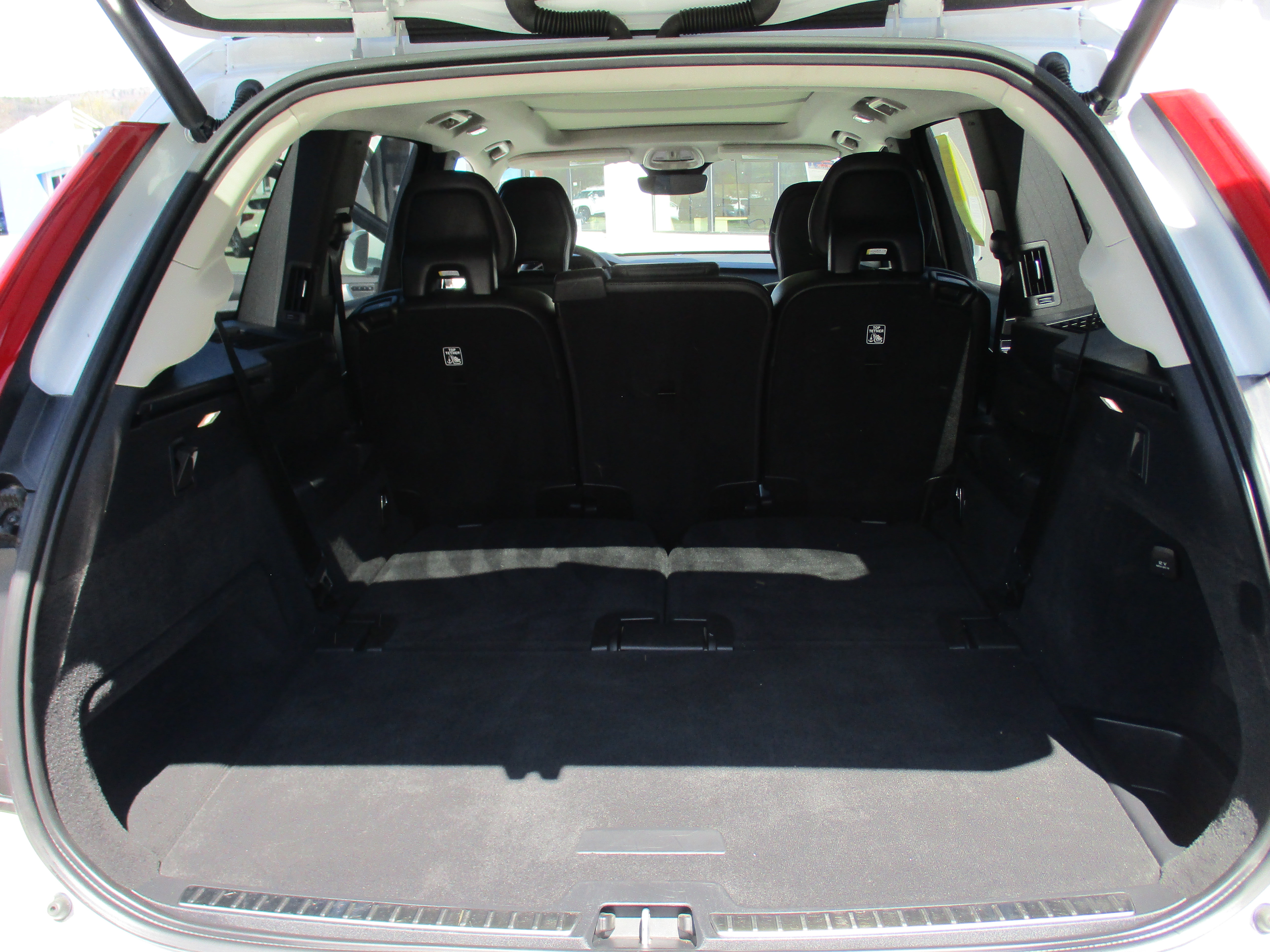 Certified 2023 Volvo XC90 B5 Core w/ Climate Package AWD/4WD image 13