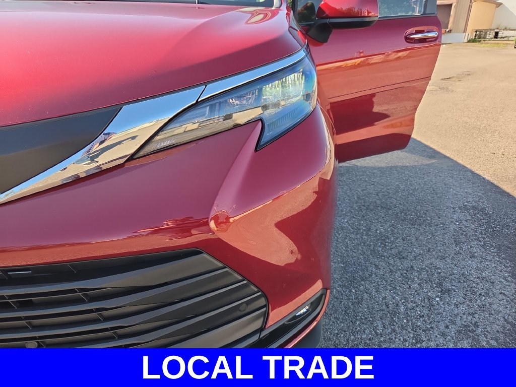 Used 2025 Toyota Sienna XLE w/ XLE Plus Package AWD/4WD image 21