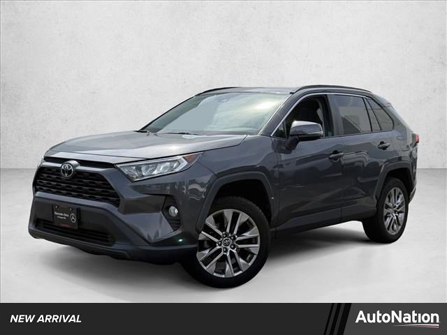 Used 2020 Toyota RAV4 XLE Premium image 1