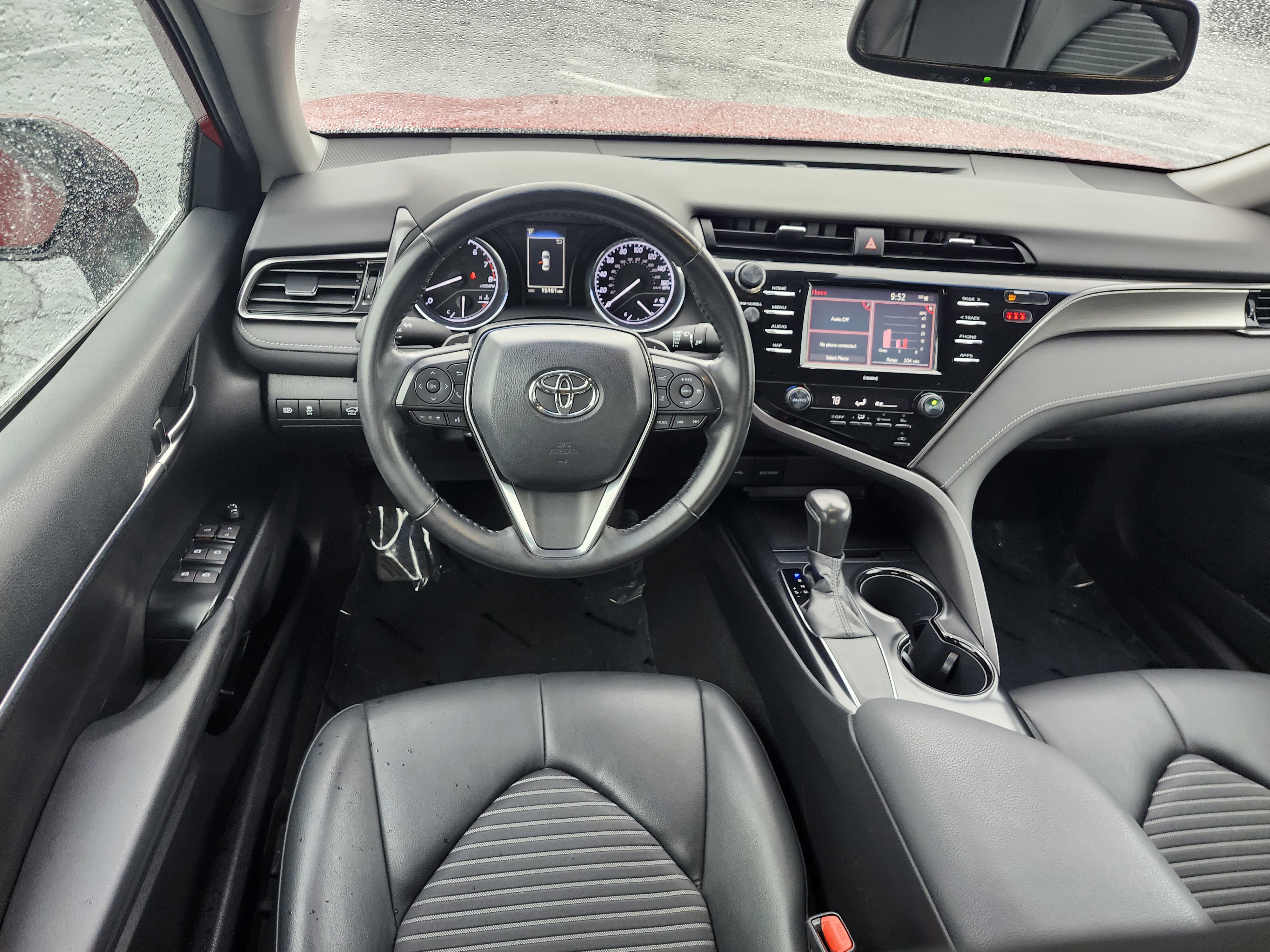 Used 2020 Toyota Camry SE image 18