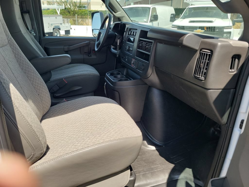 New 2026 Chevrolet Express 3500 w/ Power Convenience Package RWD image 11
