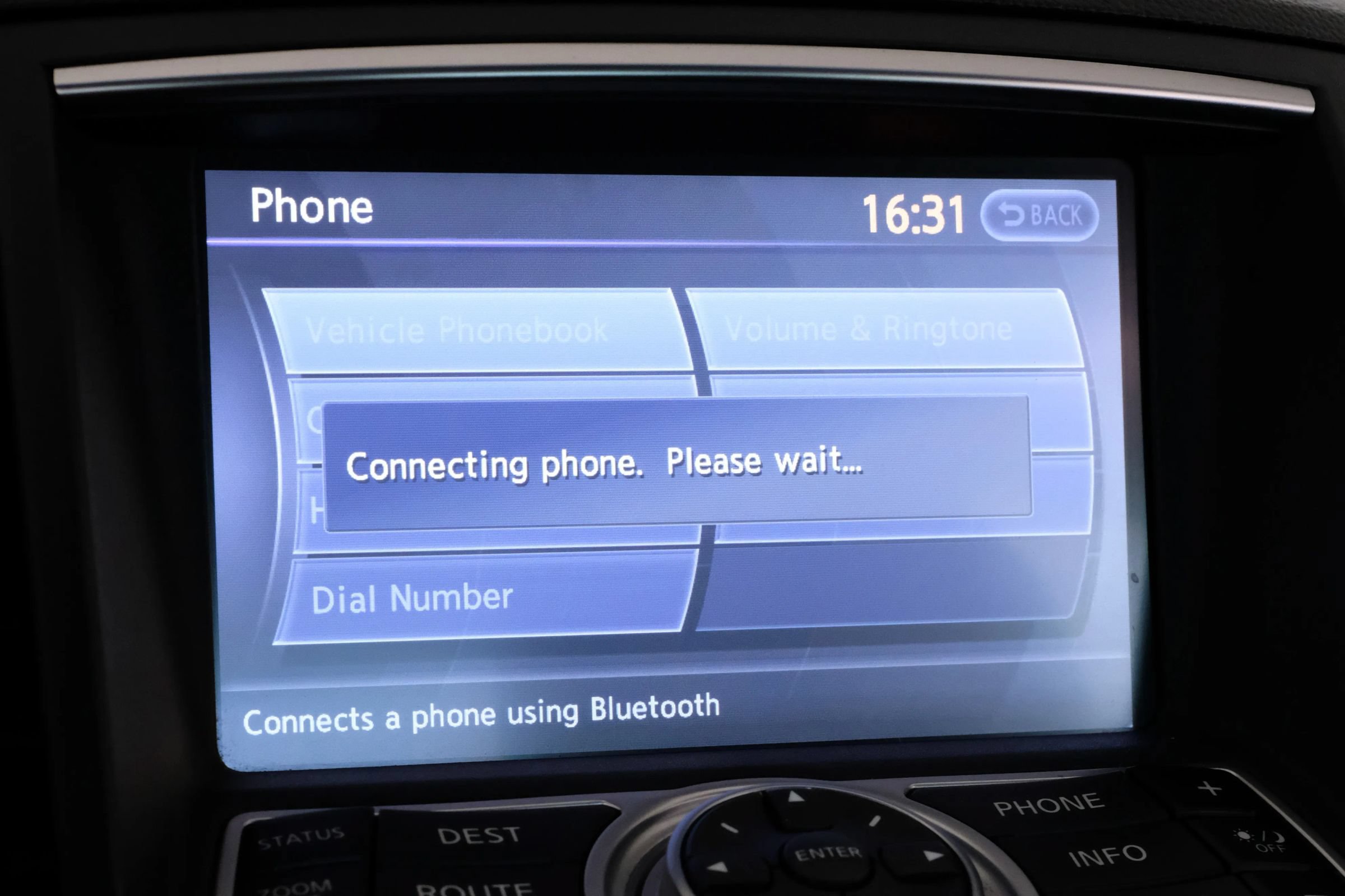 Used 2012 INFINITI G37 Convertible w/ Premium Pkg RWD image 22