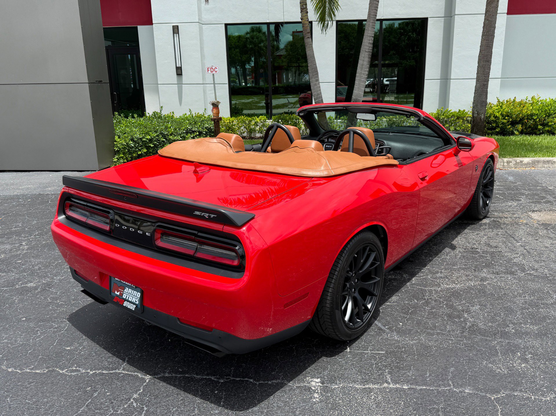 Used 2015 Dodge Challenger SRT Hellcat image 26