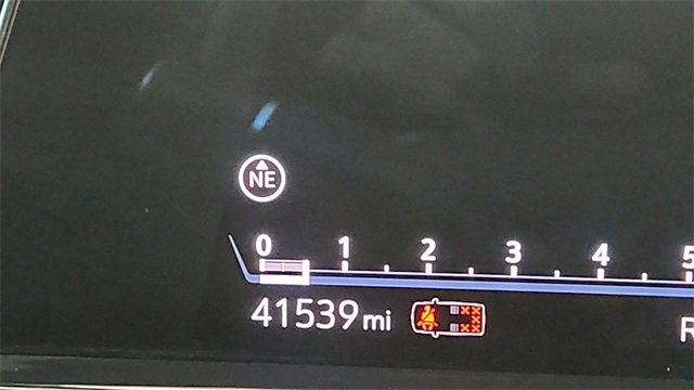 Used 2023 Cadillac Escalade ESV Sport Platinum w/ LPO, ONYX Package image 45