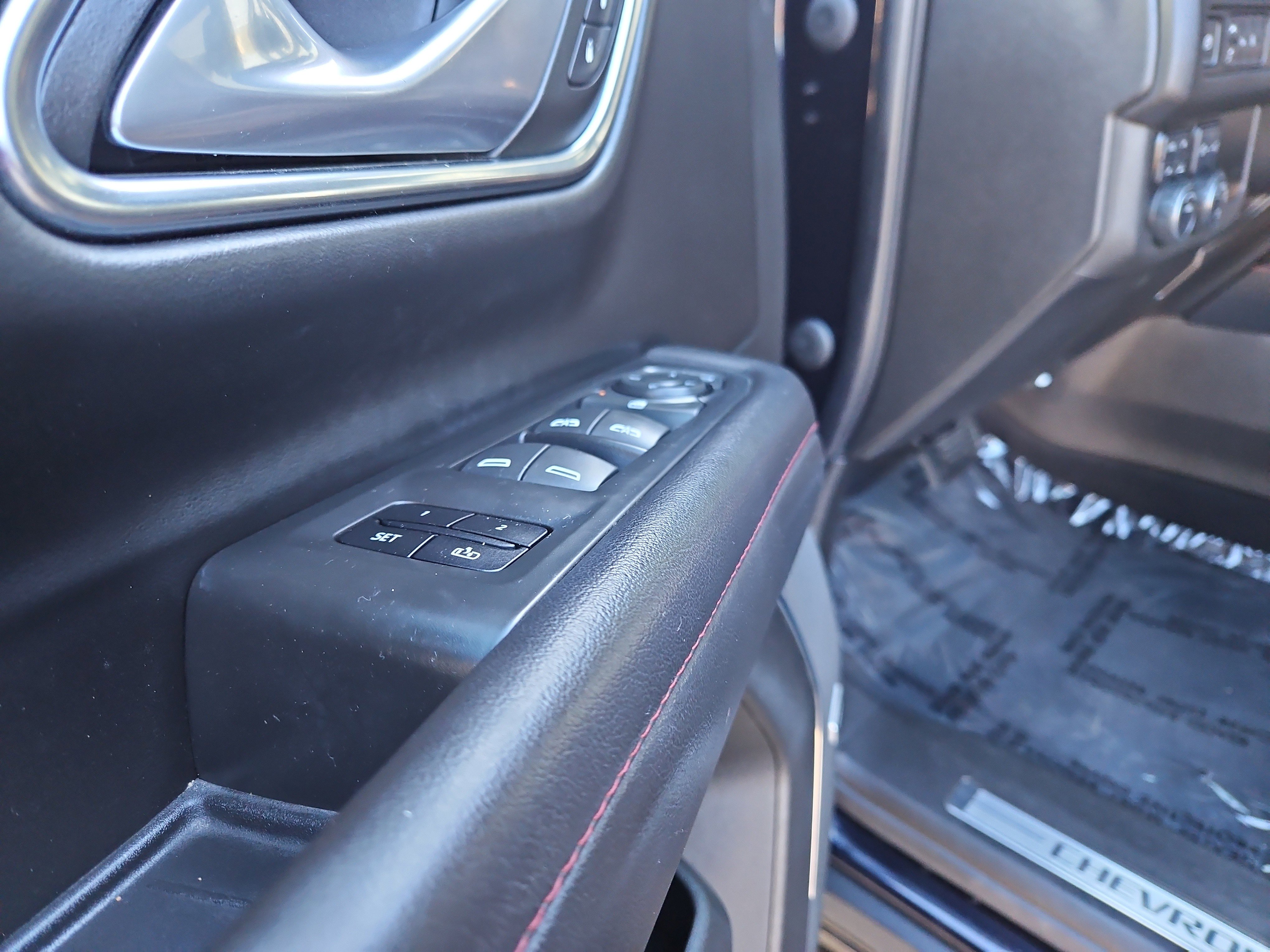 Used 2023 Chevrolet Tahoe RST image 6