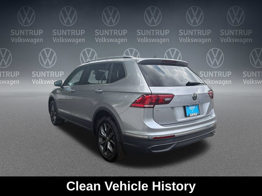 Used 2023 Volkswagen Tiguan SE w/ Panoramic Sunroof Package FWD image 6