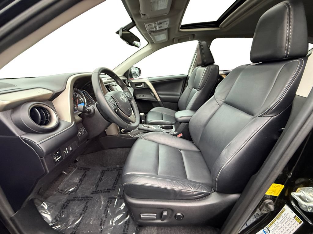 Used 2015 Toyota RAV4 Limited AWD/4WD image 9