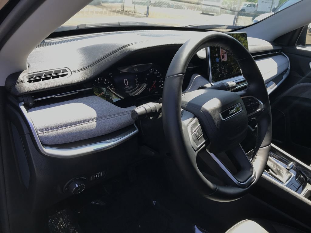 Used 2022 Jeep Compass Latitude AWD/4WD image 20