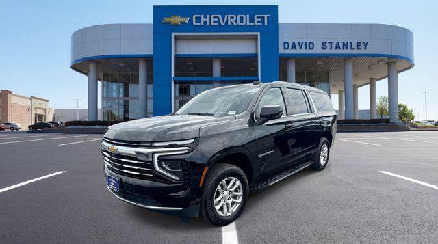 Used 2025 Chevrolet Suburban LT AWD/4WD image 1
