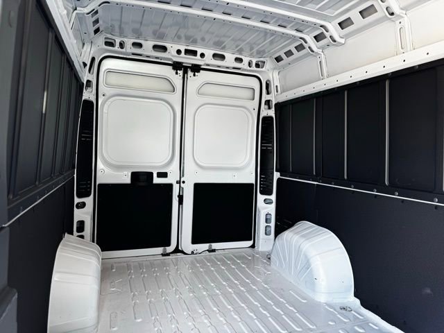 Used 2026 RAM ProMaster 2500 w/ Convenience Group FWD image 13