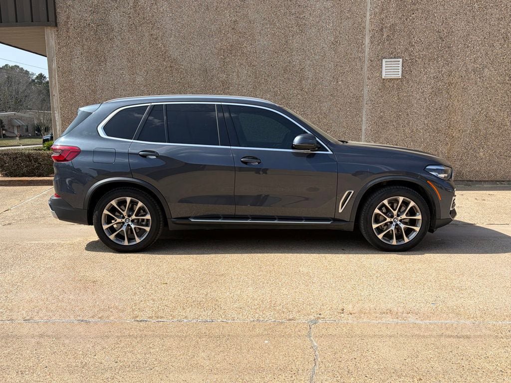 Used 2019 BMW X5 xDrive40i w/ Convenience Package AWD/4WD image 6