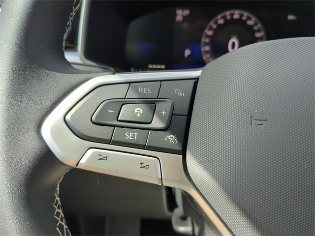 New 2025 Volkswagen Taos SE image 24