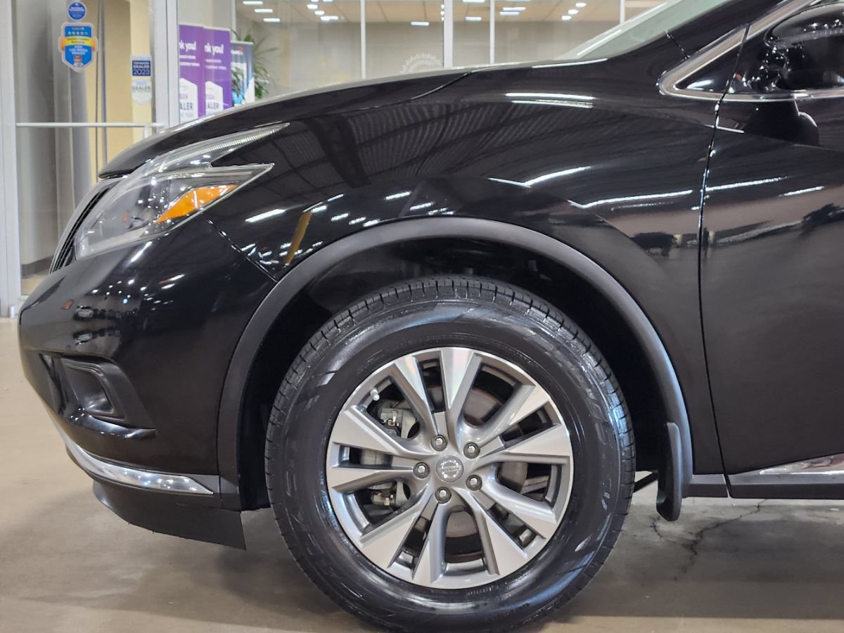 Used 2018 Nissan Murano SL w/ Moonroof Package FWD image 12