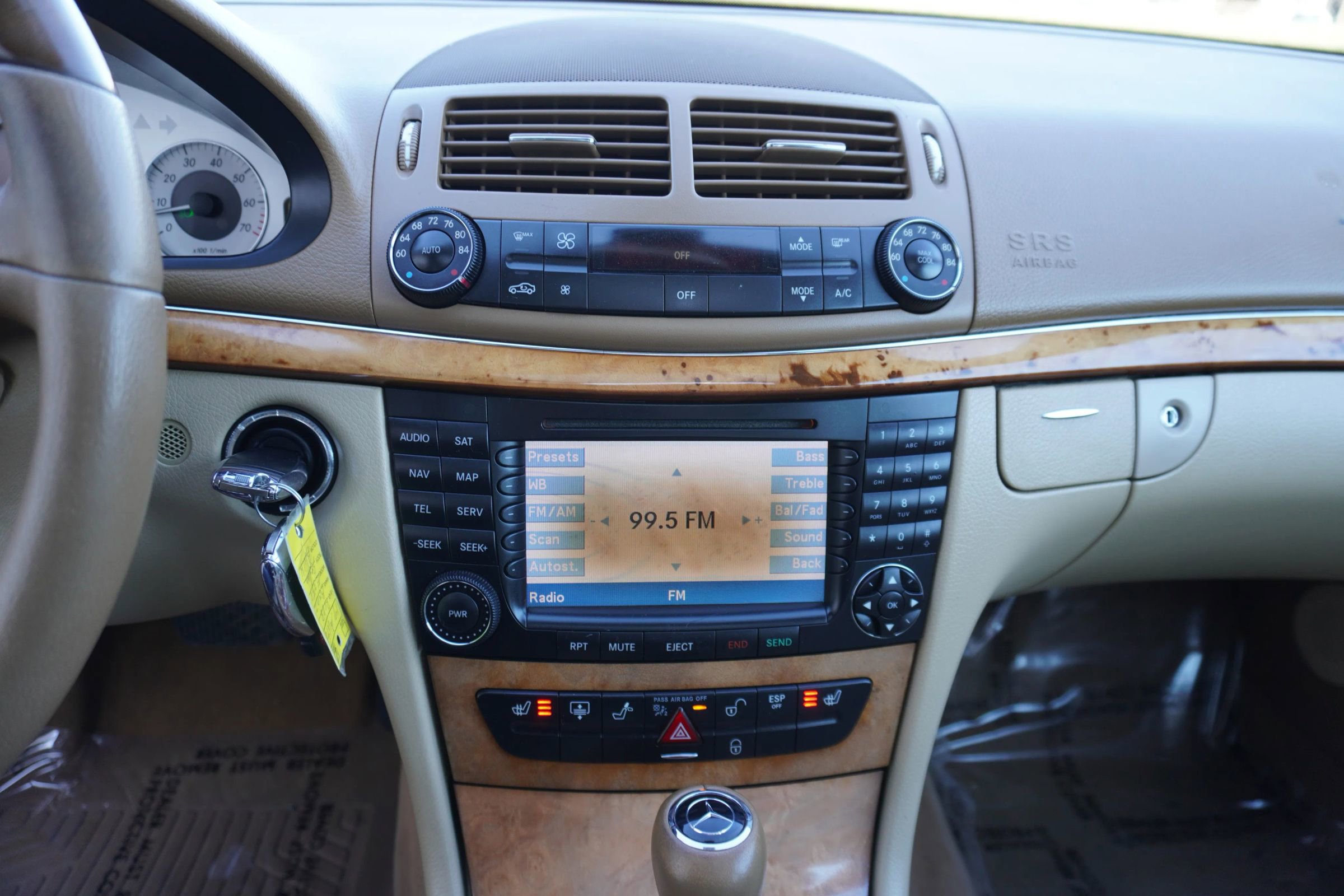 Used 2008 Mercedes-Benz E 350 E 350 4MATIC Sedan 4D image 18