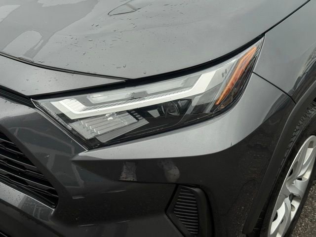 Used 2024 Toyota RAV4 LE video 2