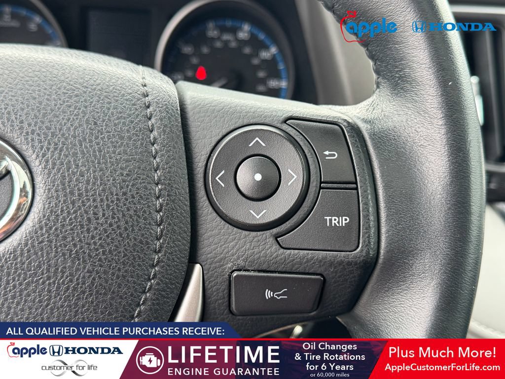 Used 2017 Toyota RAV4 XLE AWD/4WD image 24