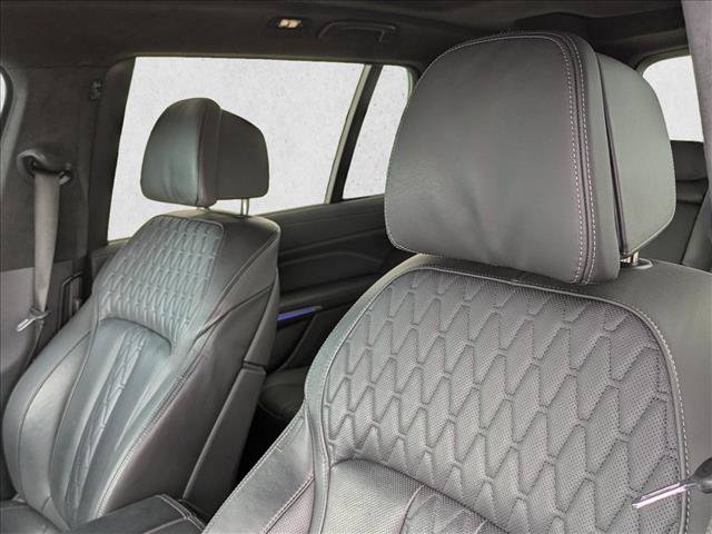 Used 2022 BMW X7 xDrive40i w/ Premium Package AWD/4WD image 14