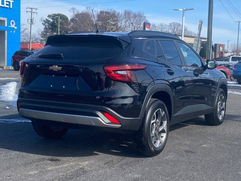 New 2026 Chevrolet Trax LT w/ Driver Confidence Package image 3