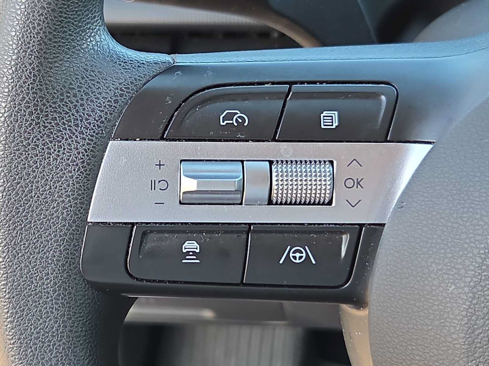 Used 2025 Hyundai Tucson SEL FWD image 23