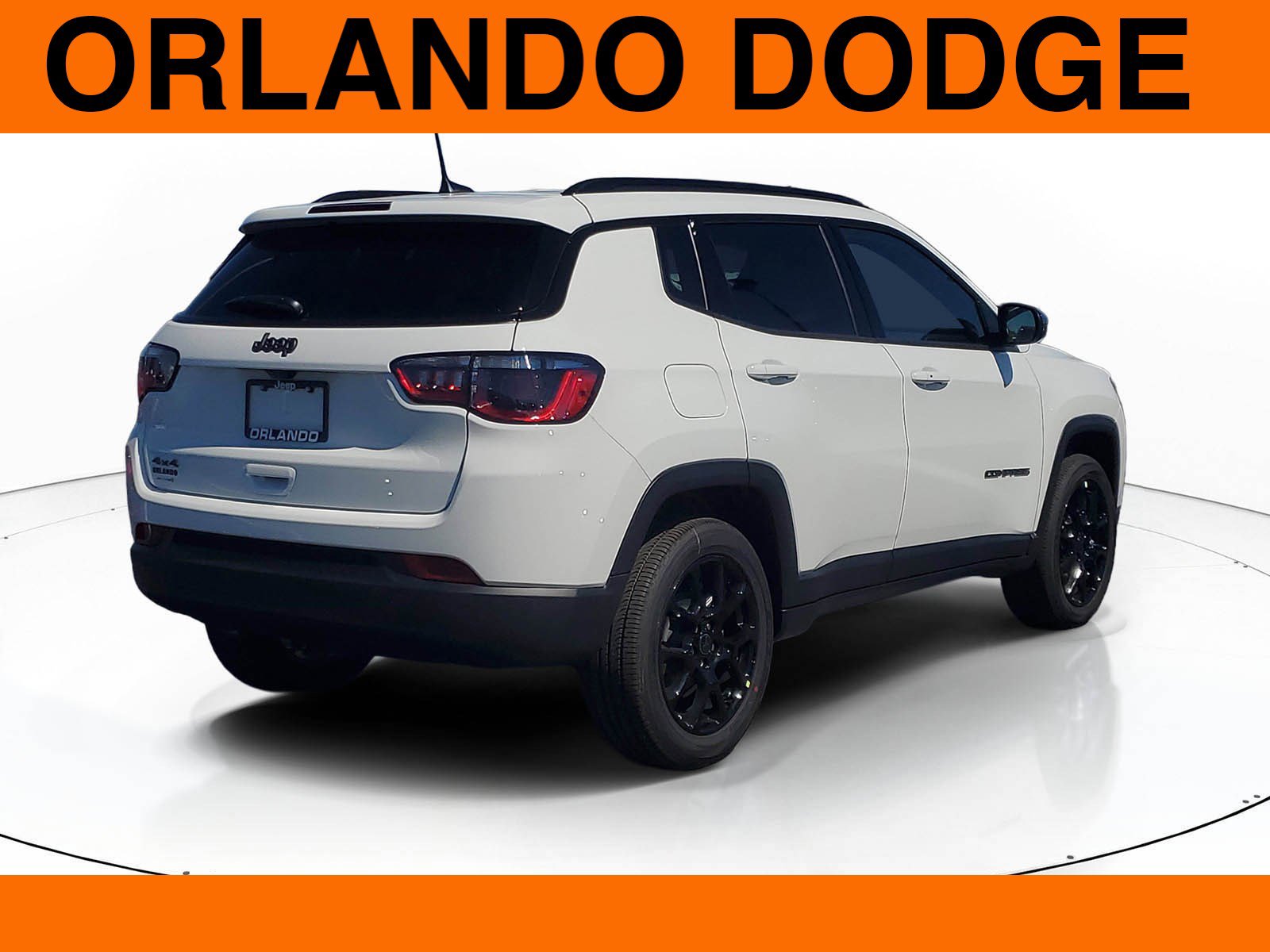 New 2026 Jeep Compass Latitude image 4