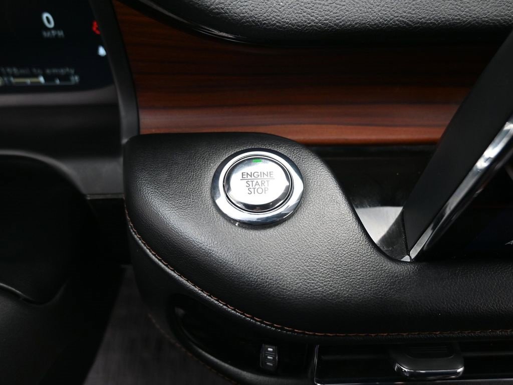 Used 2023 Lincoln Aviator Reserve w/ Equipment Group 201A image 22