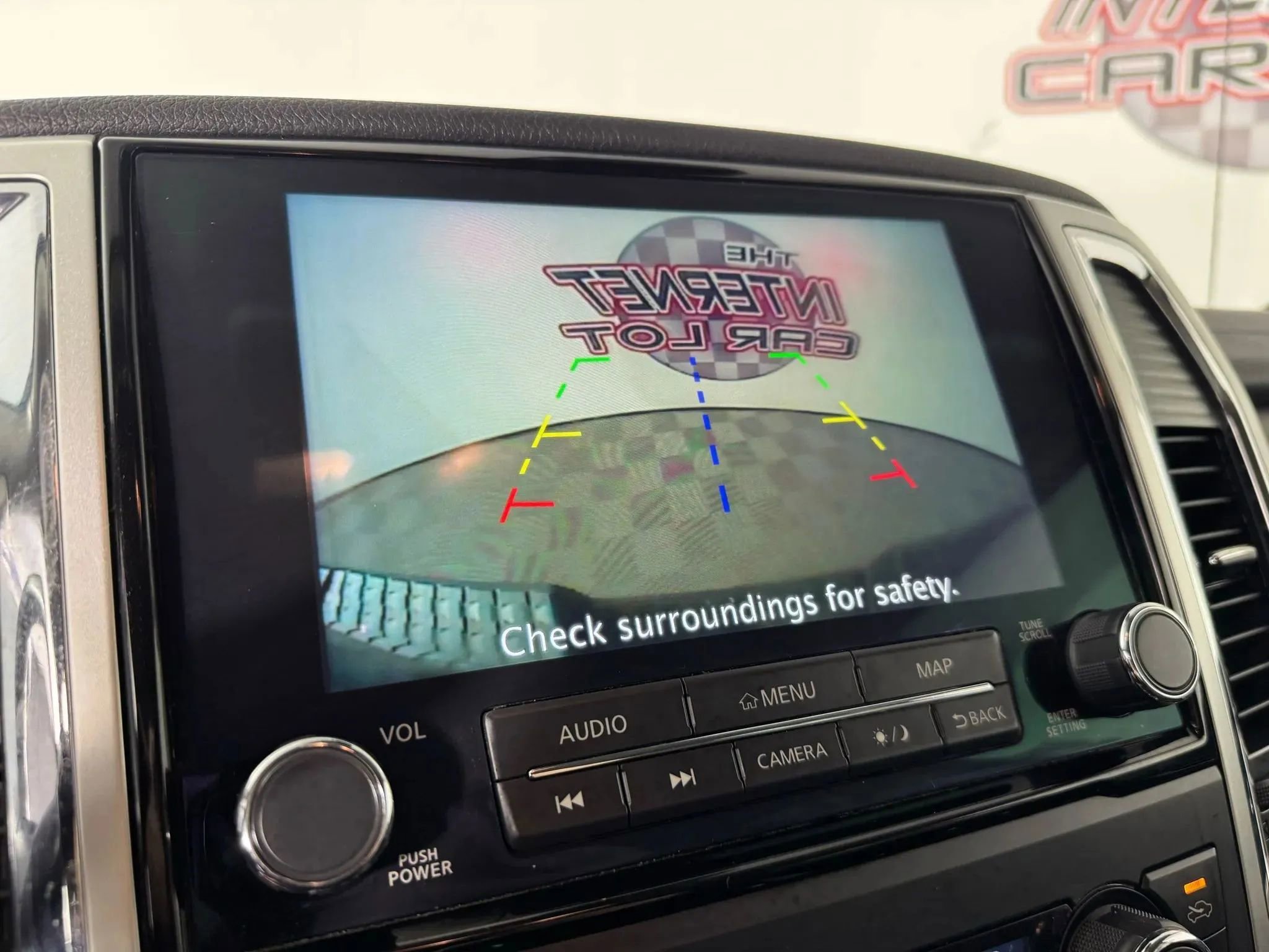 Used 2021 Nissan Titan SV w/ SV Convenience Package image 18