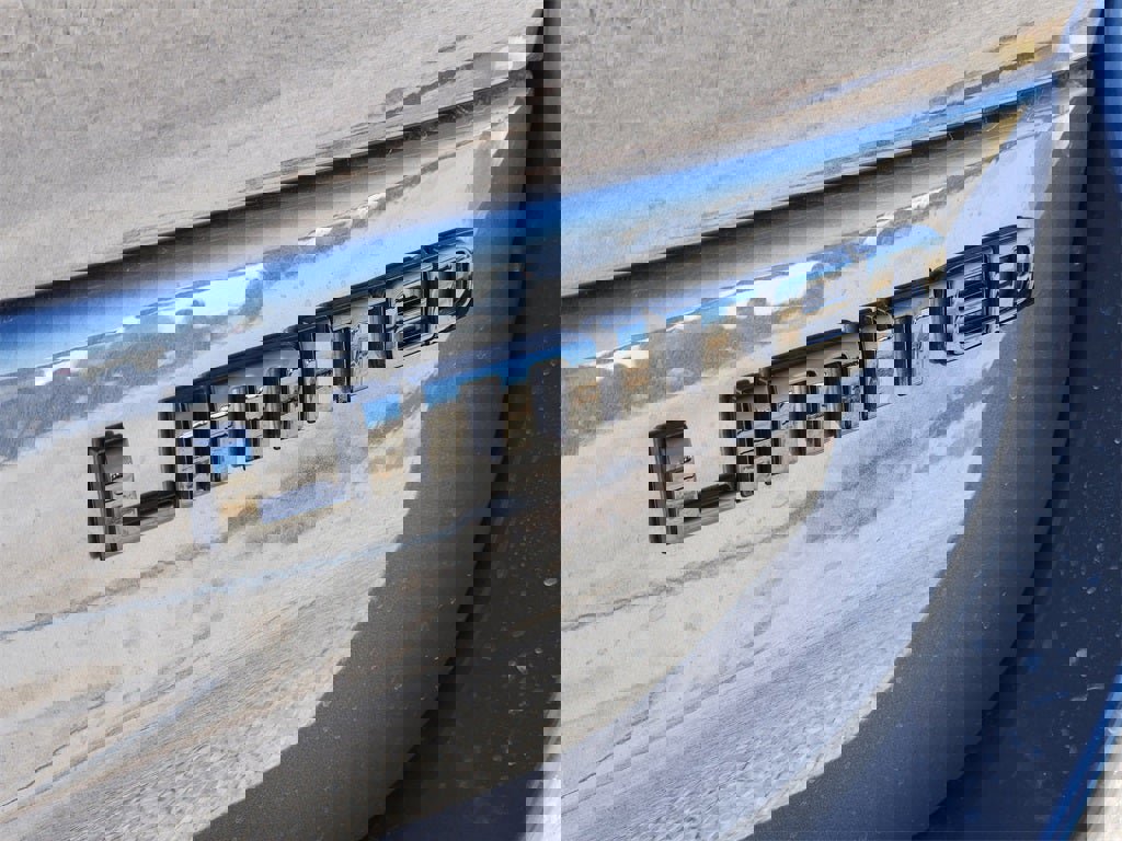 New 2025 Jeep Grand Cherokee L Limited w/ Black Appearance Package image 9