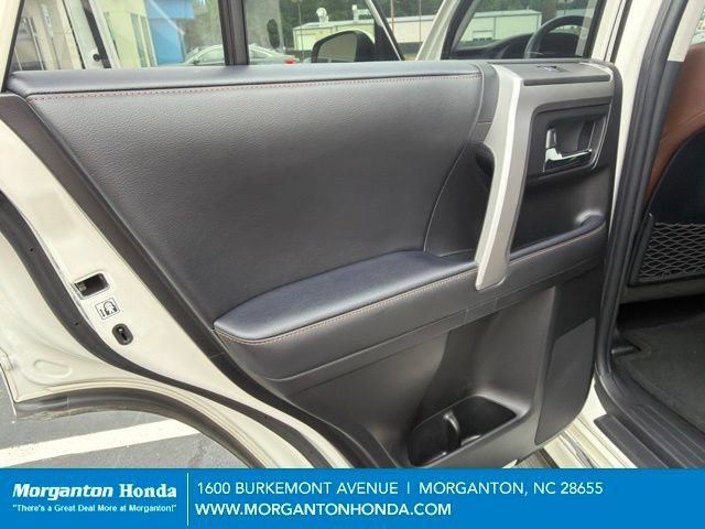 Used 2022 Toyota 4Runner Limited AWD/4WD image 28