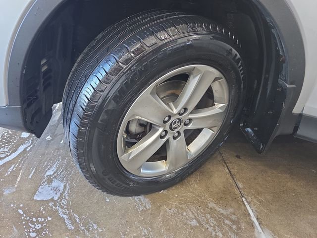 Used 2015 Toyota RAV4 XLE AWD/4WD image 30