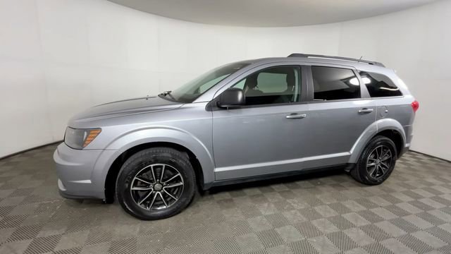 Used 2017 Dodge Journey SE w/ Blacktop Package AWD/4WD image 9