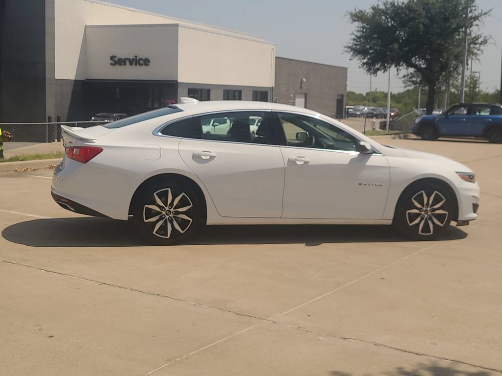 Used 2025 Chevrolet Malibu RS FWD image 4