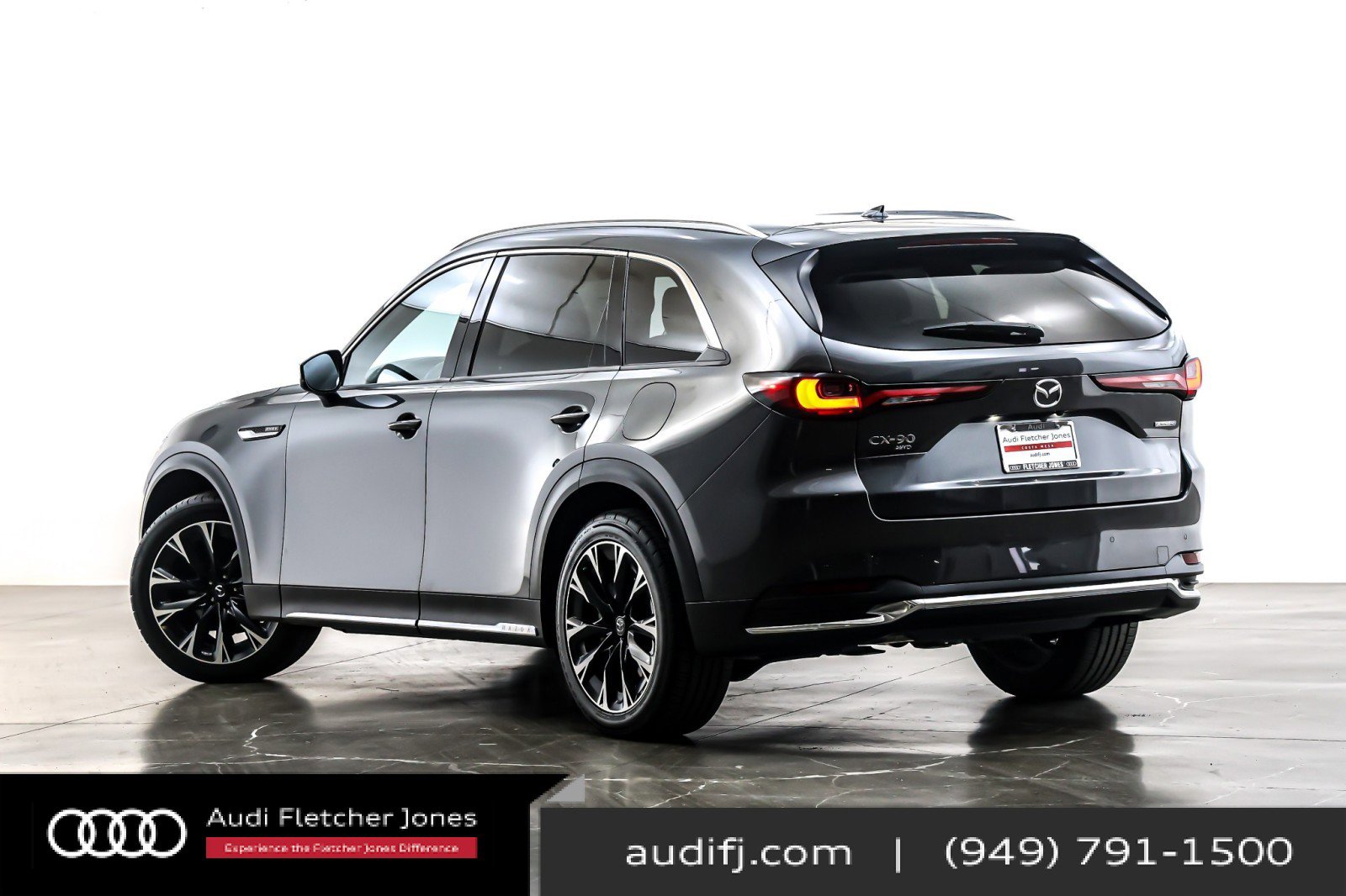 Used 2024 MAZDA CX-90 Plug-In Hybrid w/ Premium Pkg image 12