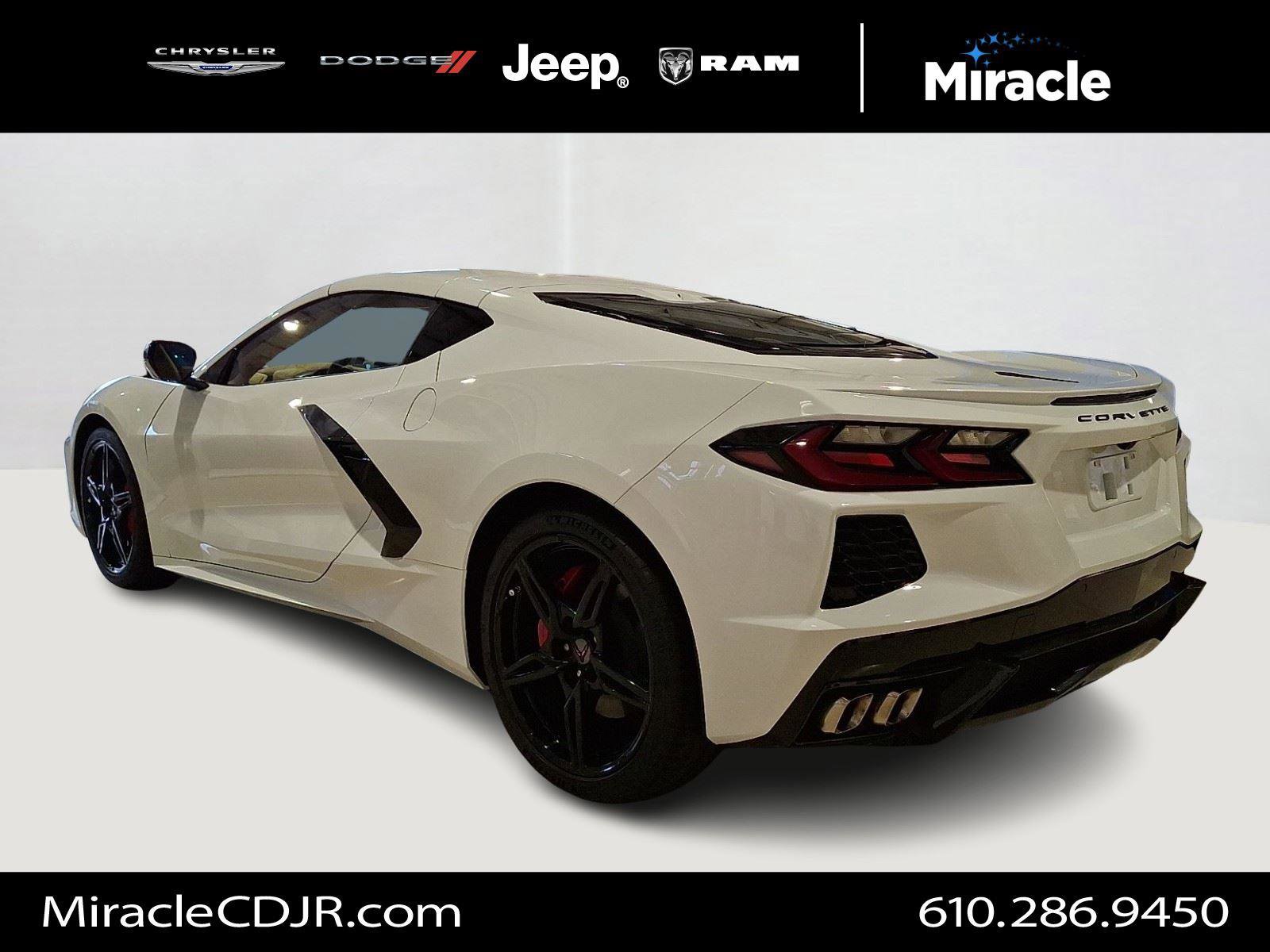 Used 2020 Chevrolet Corvette Stingray Premium Cpe w/ 3LT Preferred Equipment Group image 3