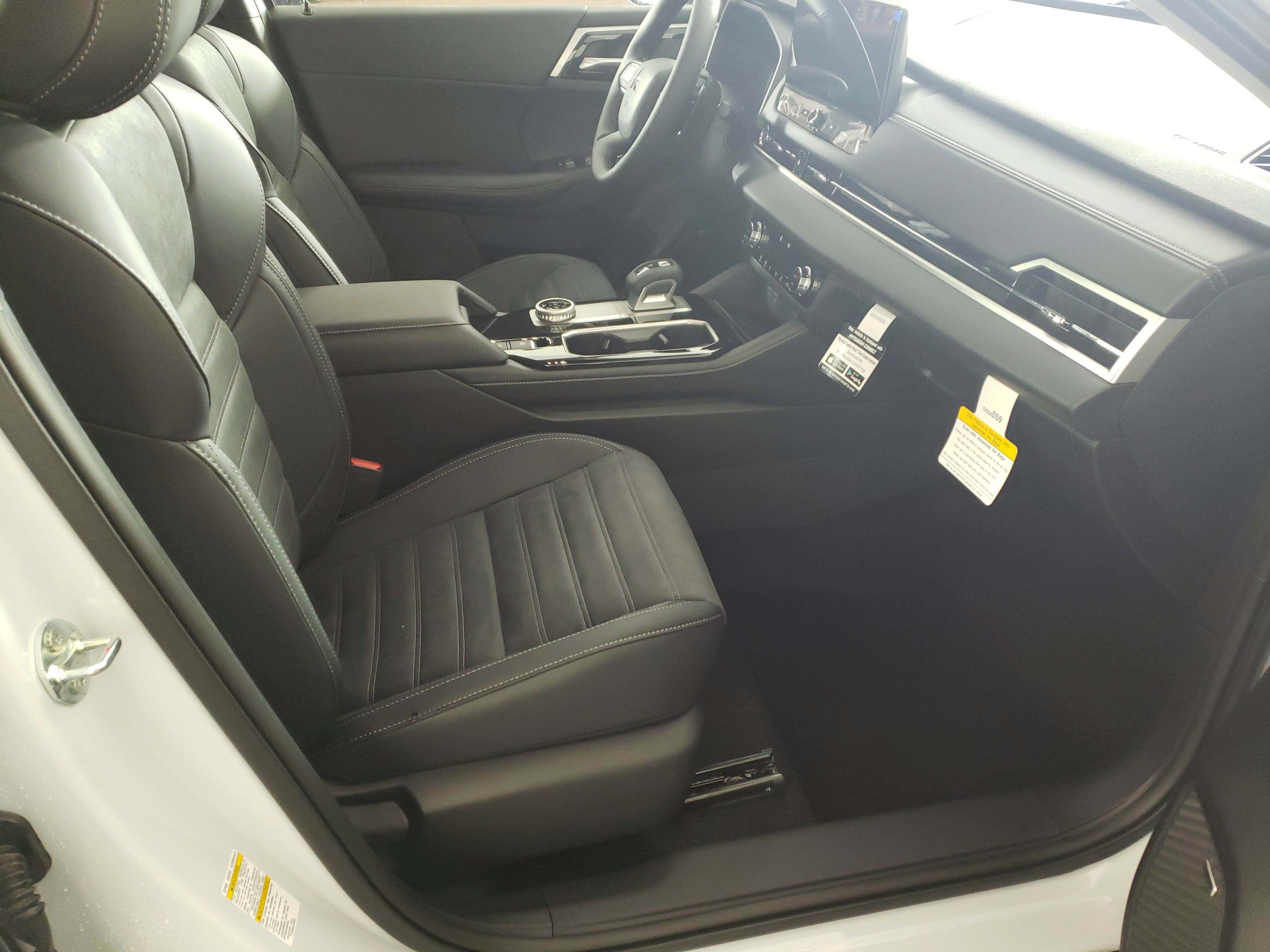 New 2026 Mitsubishi Outlander AWD image 15