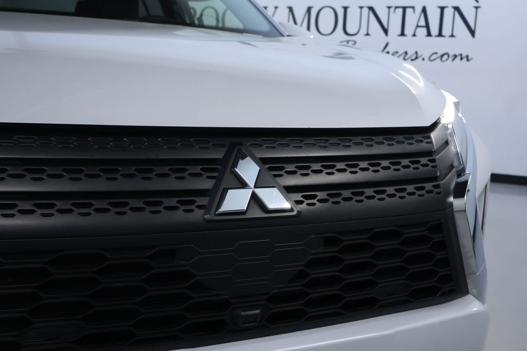Used 2025 Mitsubishi Eclipse Cross SE image 9