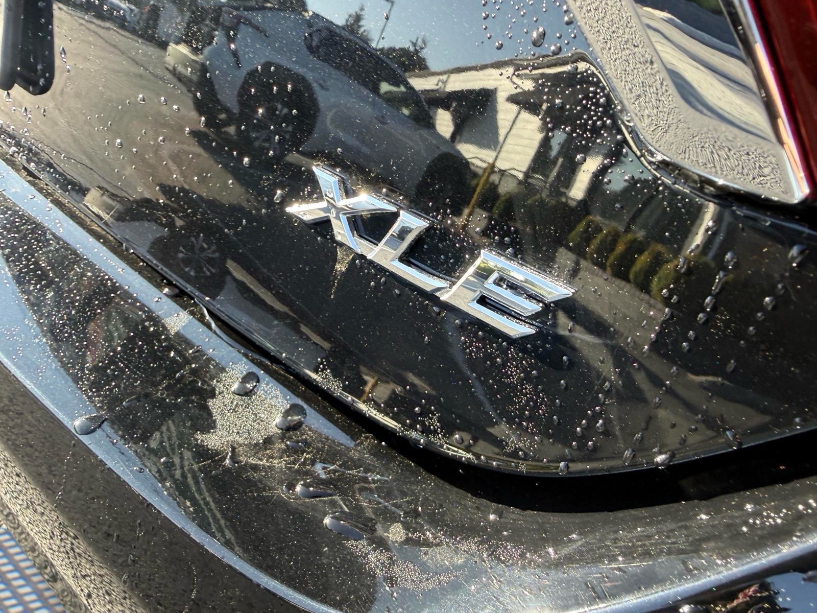 Used 2017 Toyota Camry XLE FWD image 6