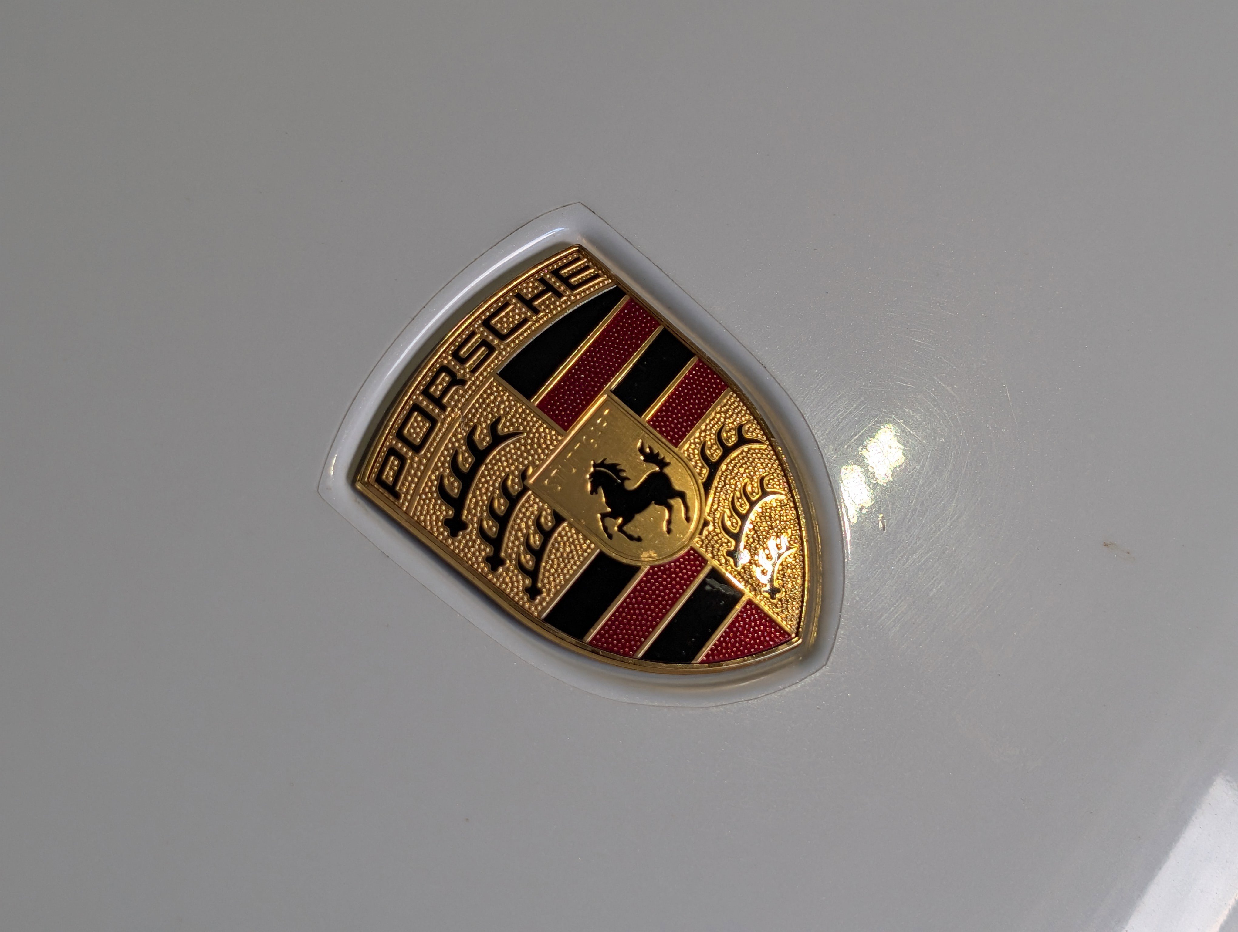 Certified 2018 Porsche Macan AWD/4WD image 16