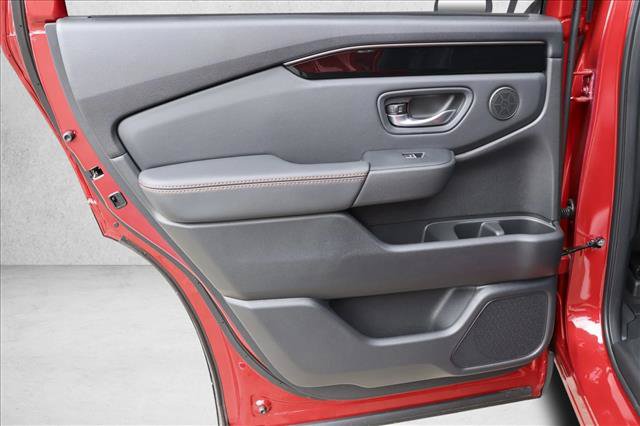 New 2025 Honda Pilot TrailSport image 23