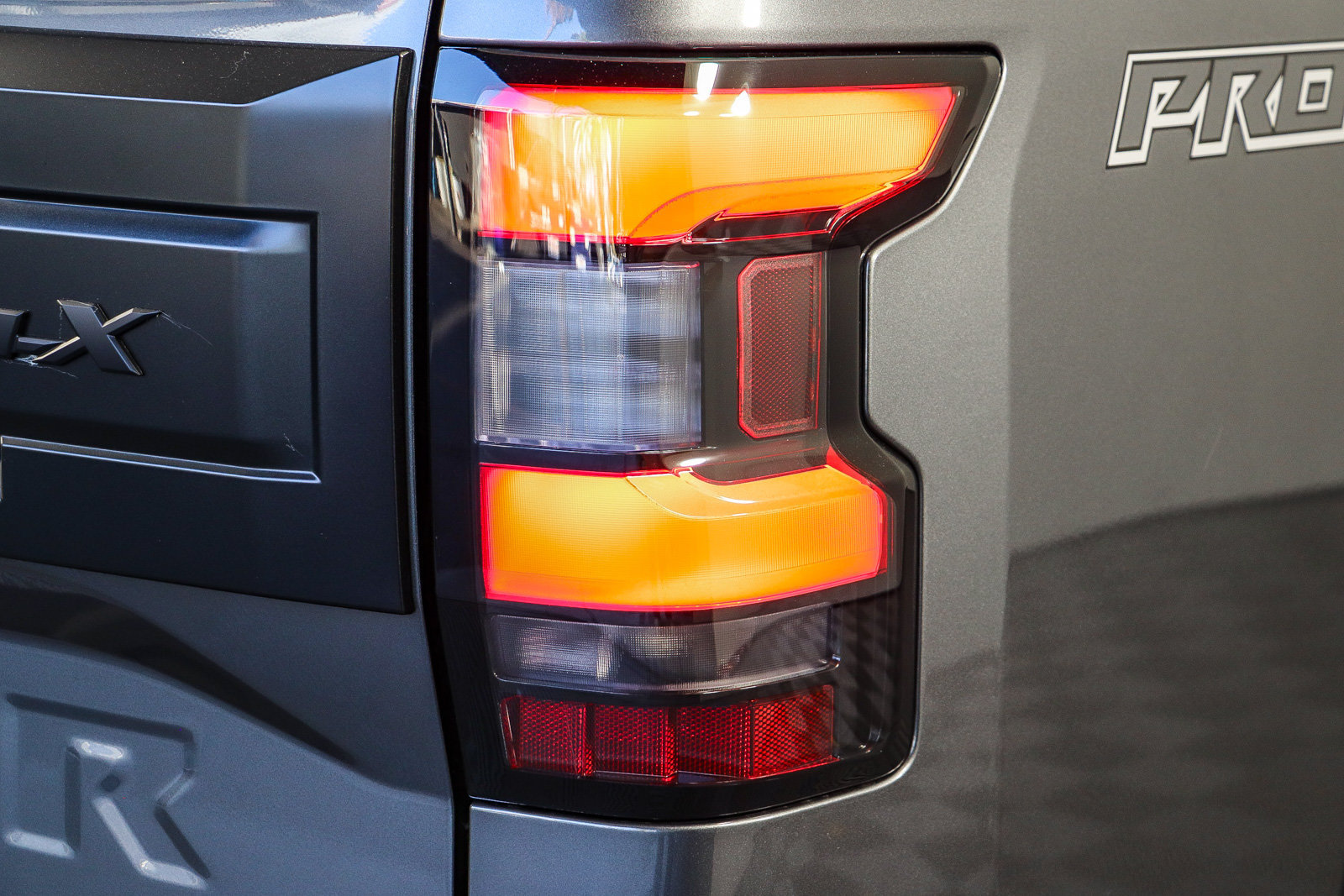 New 2027 Nissan Frontier Pro-X w/ Tow Package RWD image 9