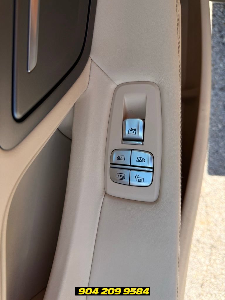 Used 2020 BMW 740i w/ Luxury Rear Seating Package RWD image 24