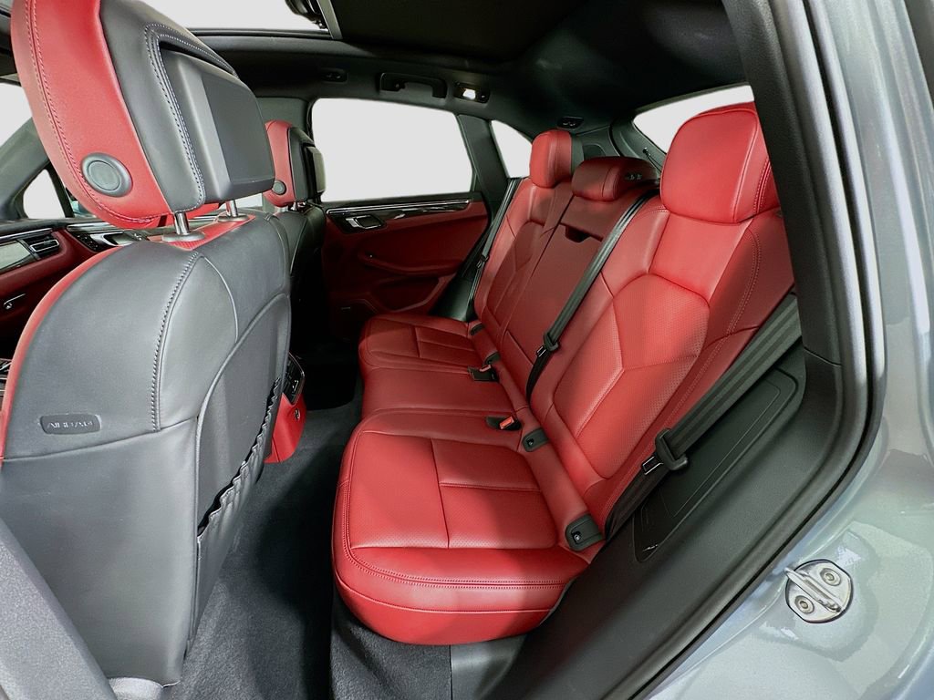 New 2025 Porsche Macan image 24