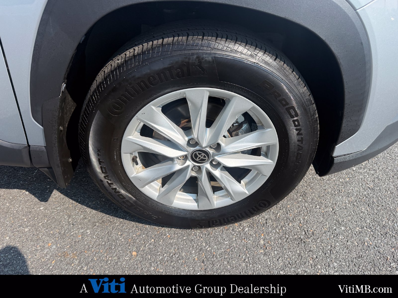 Used 2023 Toyota Corolla Cross LE w/ Moonroof Package AWD/4WD image 15