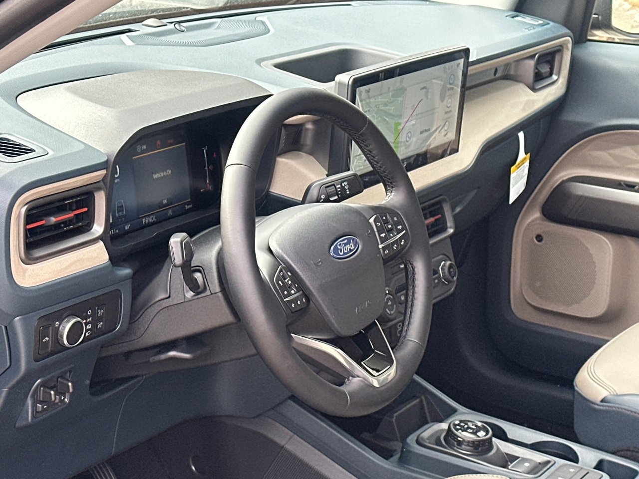 New 2025 Ford Maverick Lariat w/ 4K Tow Package image 15