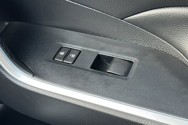 Used 2023 Toyota RAV4 LE image 22