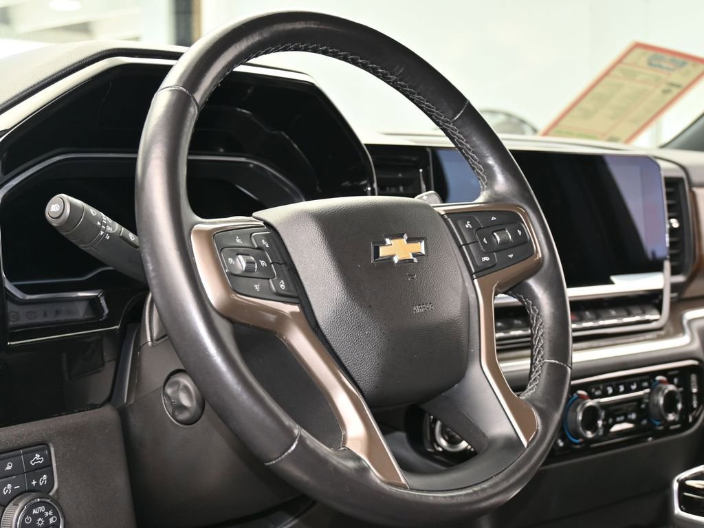 Used 2022 Chevrolet Silverado 1500 High Country image 14