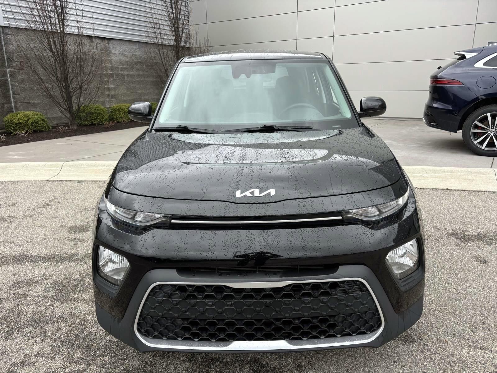 Used 2022 Kia Soul LX w/ Technology Package image 2